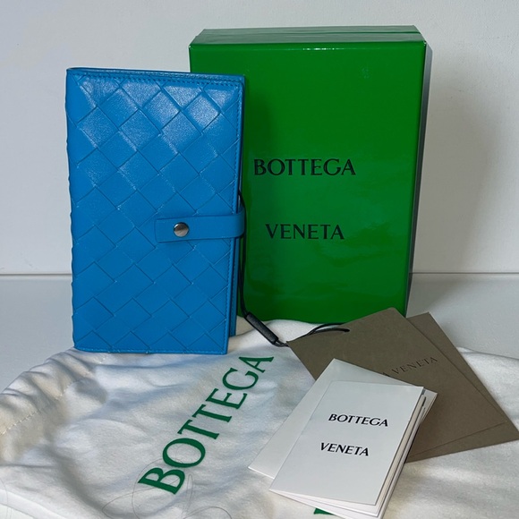 NWT BOTTEGA VENETA WOVEN LEATHER BLUE iPHONE 11 CASE WALLET WITH BOX AND BAG - Picture 6 of 16